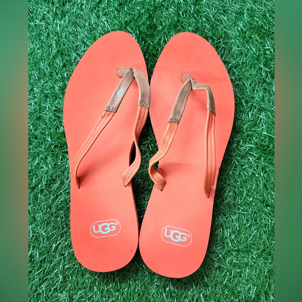 UGG Women’s Magnolia Flip Flops Size 10